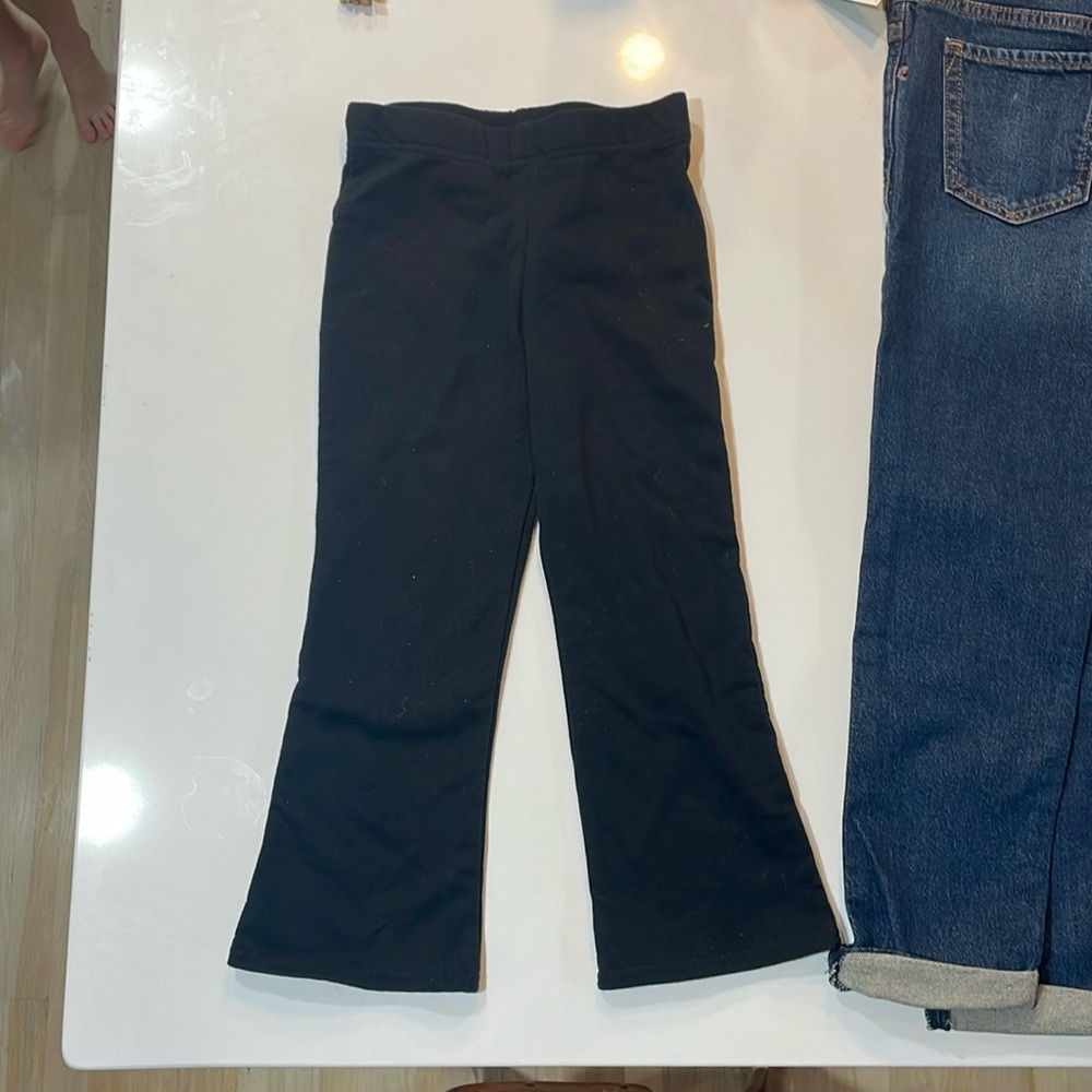 Cynthia Rowley Little girls 5yr. Flare leg black leggings
